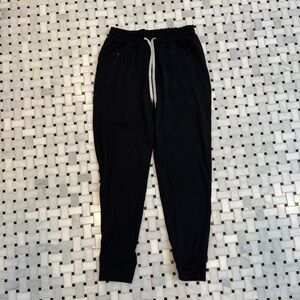 Men’s Vuori sweatpants